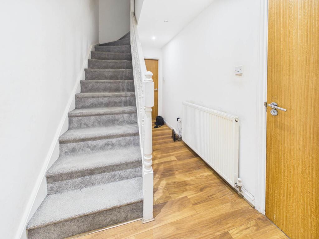 Apartment in Glasgow, South Lanarkshire - View 4
