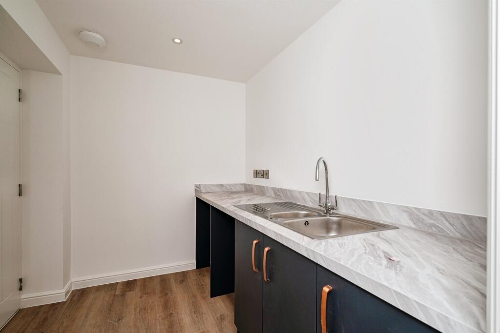 House in Great Yarmouth, Bradwell - View 5