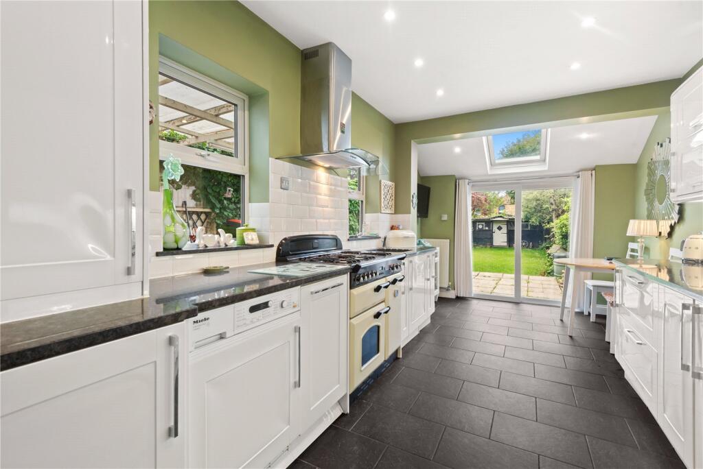 House in New Malden, West Barnes - View 2