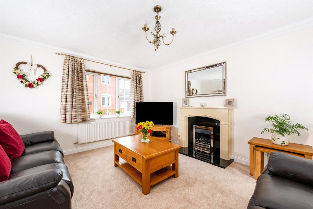 Sandy Road, Calvert, Buckinghamshire, MK18 photo 2