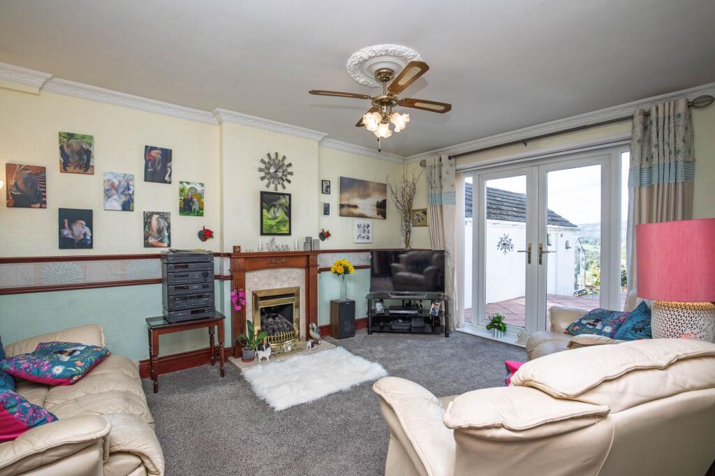 House in Newport - View 5