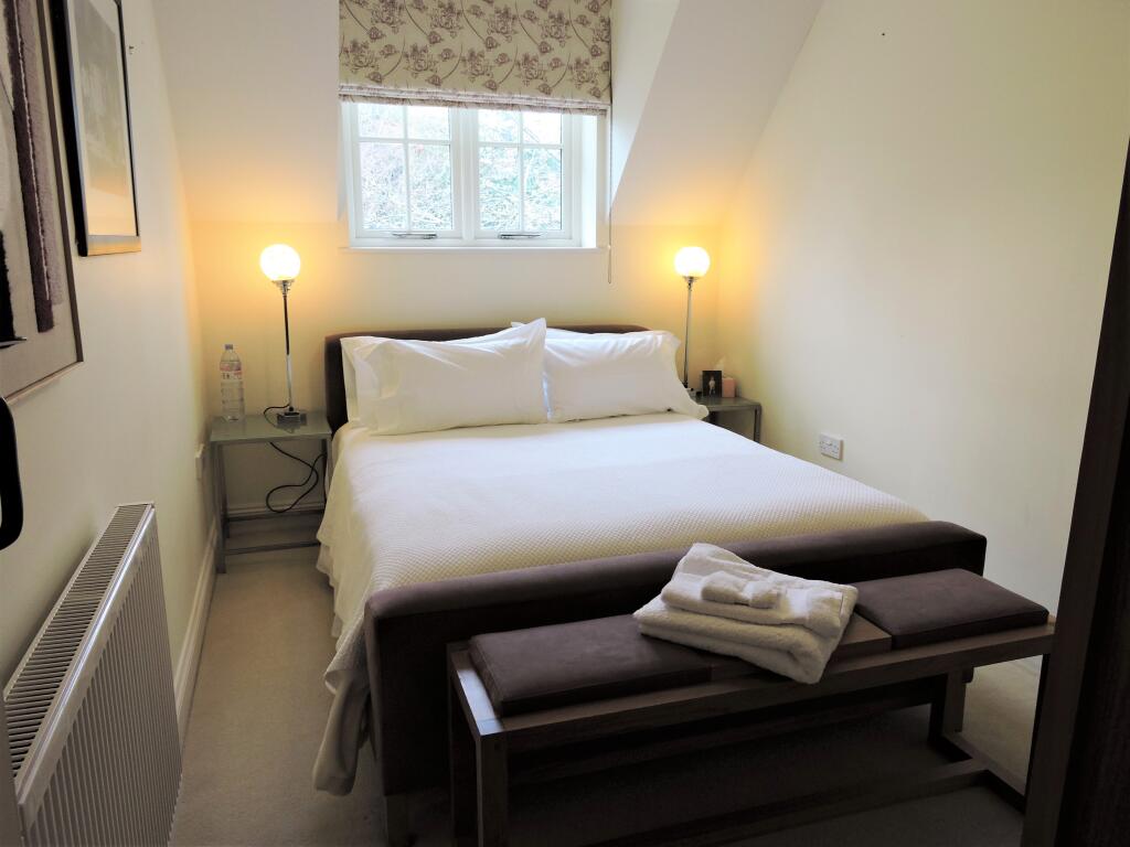 House in Southampton - More
