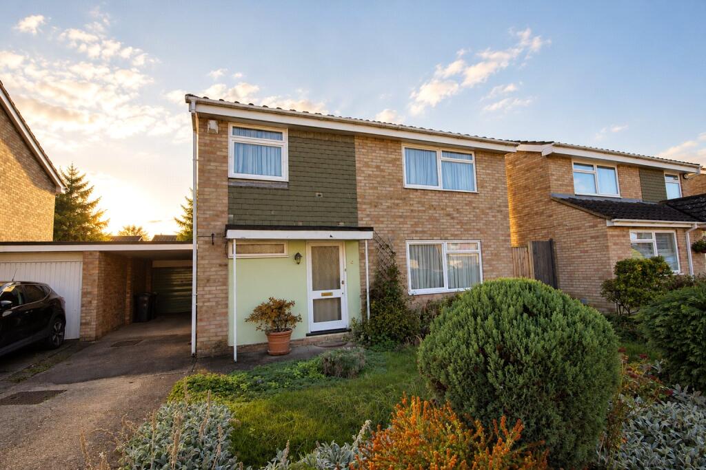 4-bed detached on Brixham Close, Bedford, Bedfordshire, MK40, £425,000