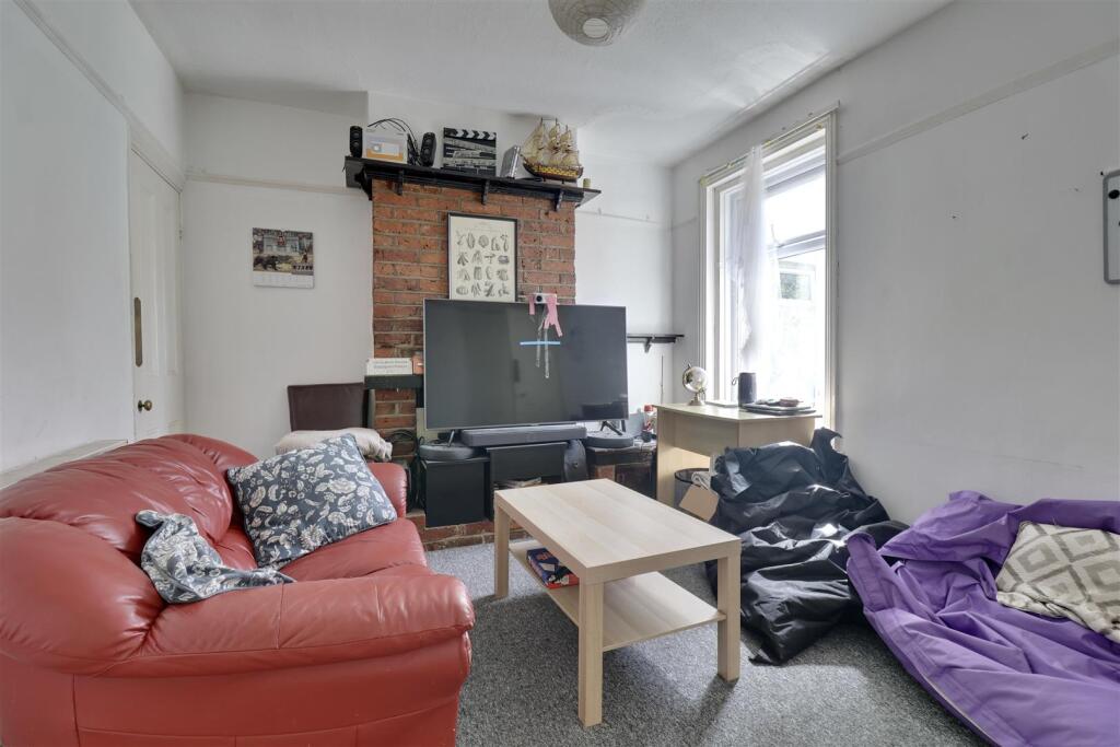 House in Portsmouth - View 3