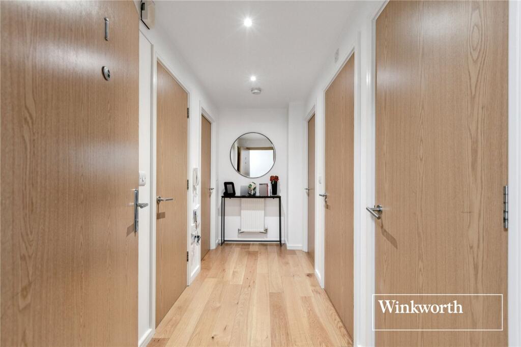 Apartment in London - View 3