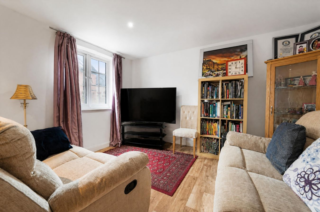 Apartment in Colchester - View 4