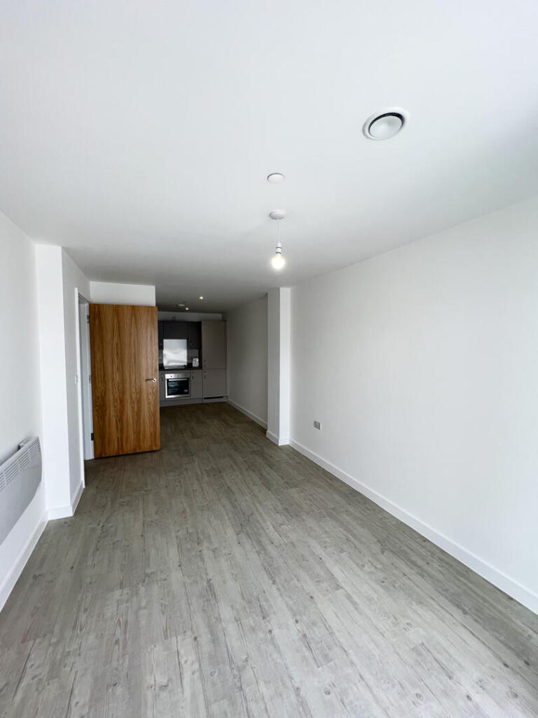 1106NH Northill photo 3