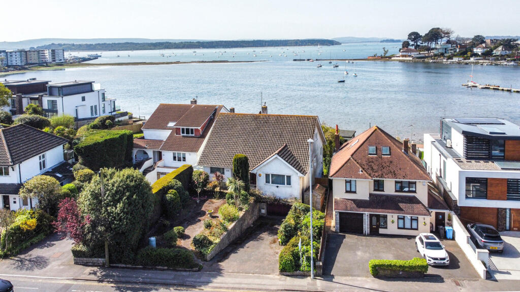 Sandbanks Road, Poole, BH14