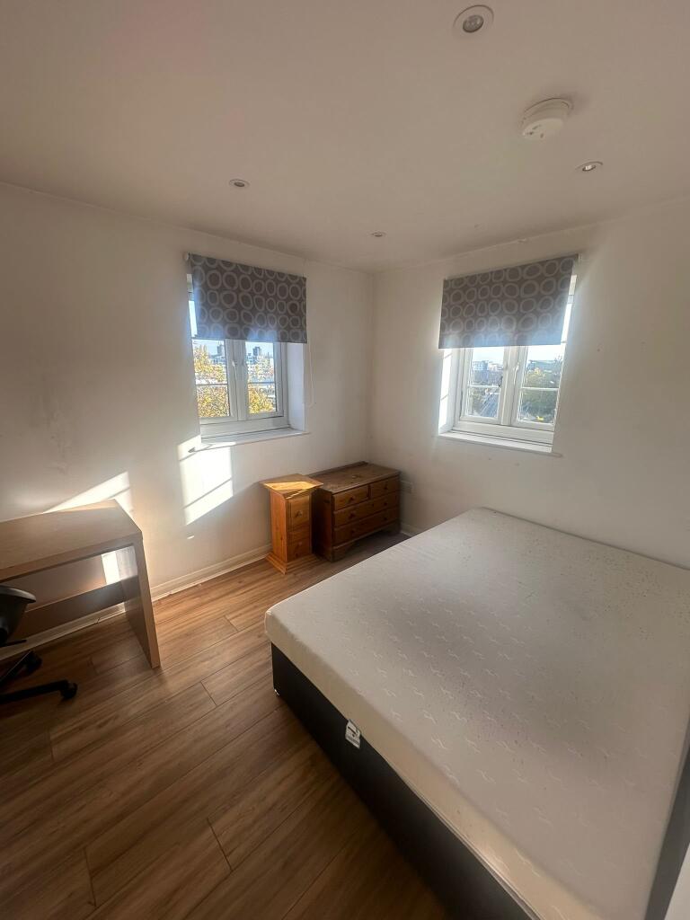Apartment in Colchester, New Town - View 4