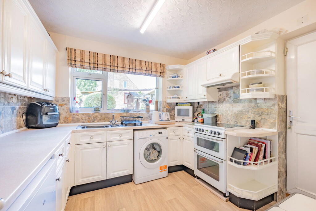 House in Tonbridge - More