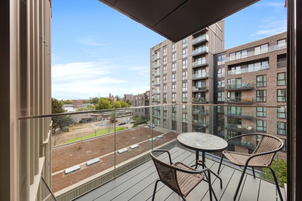 Apartment in London - View 2