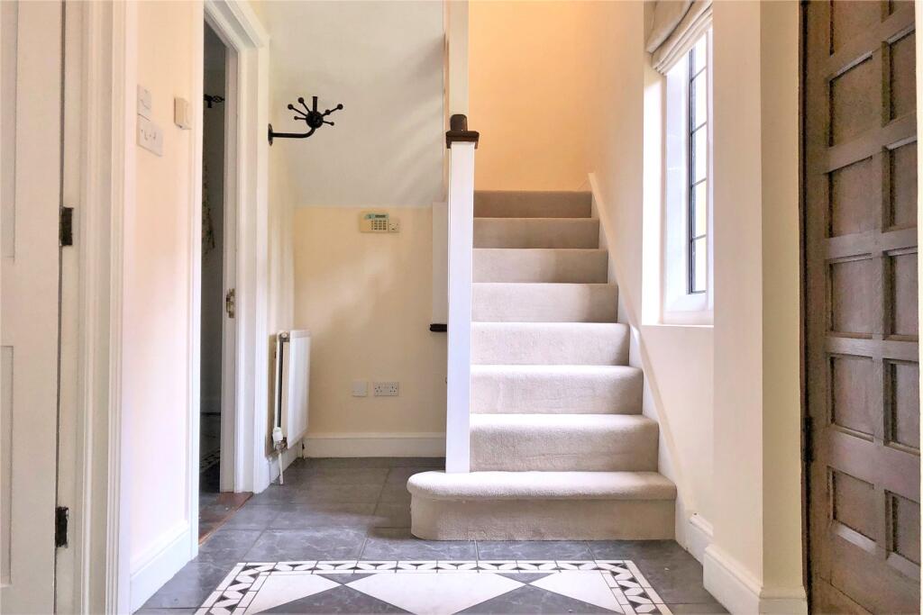 Oldfield Wood, Woking, Surrey, GU22 - View 5