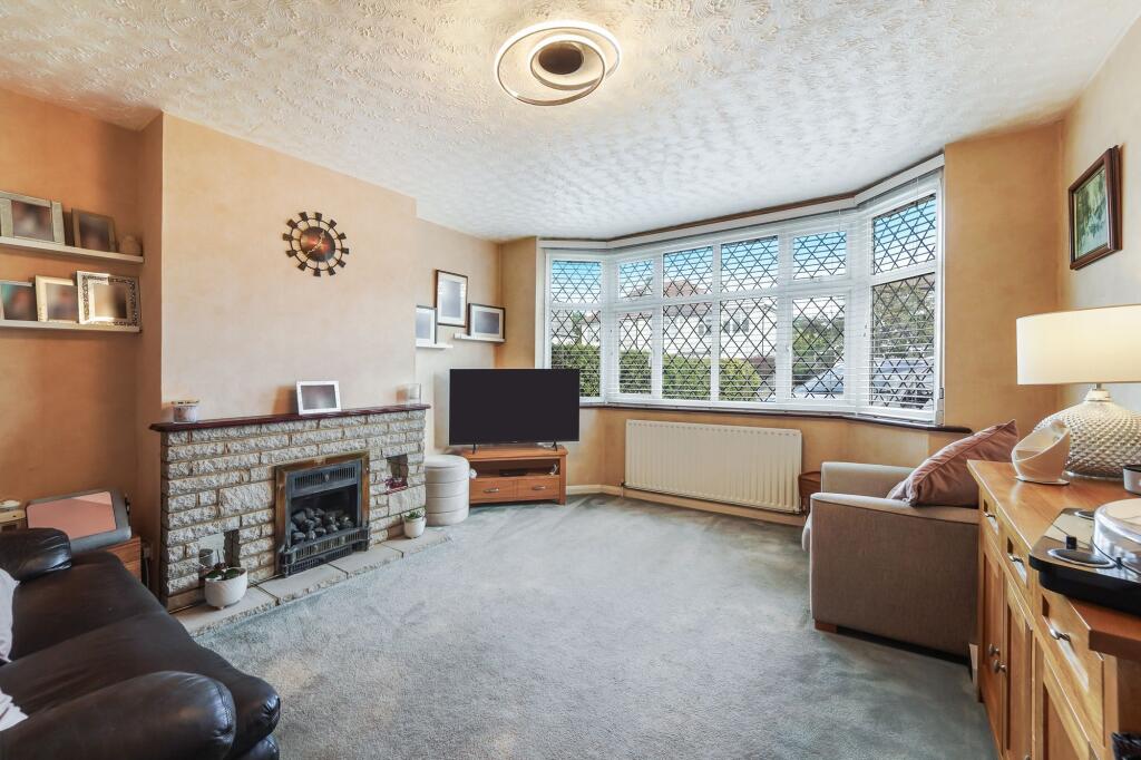 House in Epsom, Cuddington, Stoneleigh - View 4