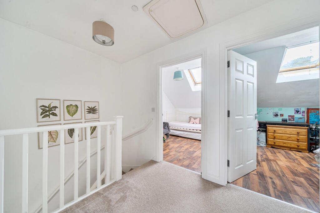 Oasis Close, Upton, BH16 photo 5