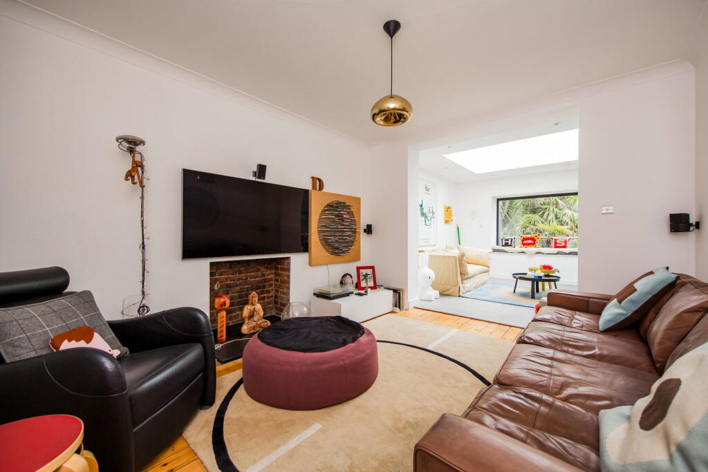 House in Tunbridge Wells, High Brooms, St James - View 3