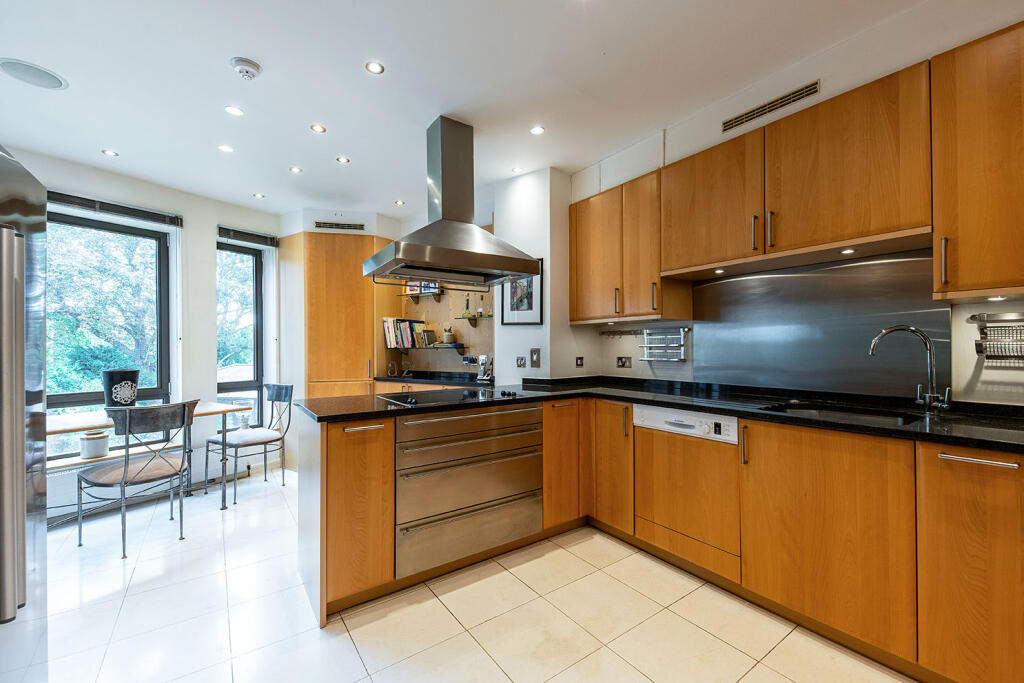 Apartment in London, Vale of Health, West Hampstead - View 5
