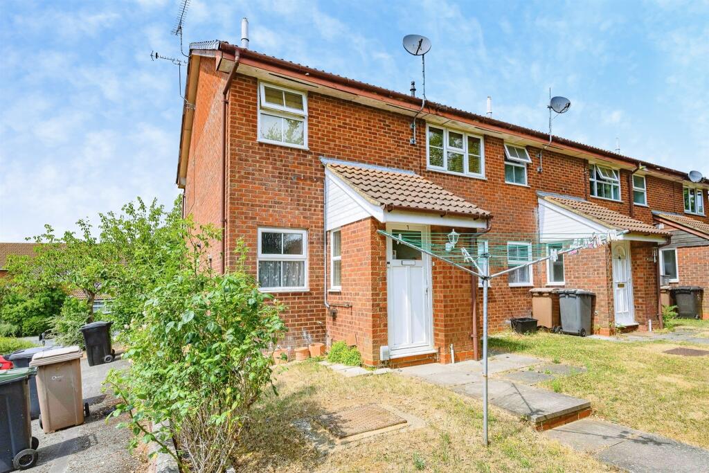 Main image of property: Campania Grove, Luton