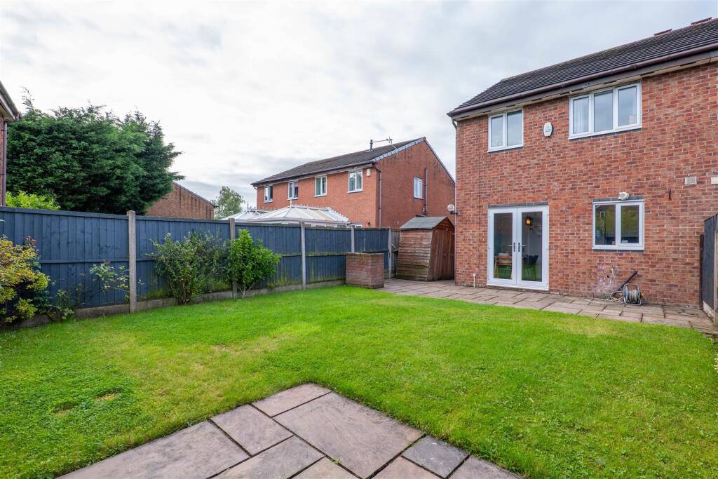 House in Chorley, Eaves Green - View 4