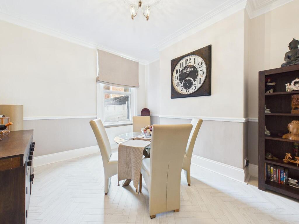 Marshall Avenue, Bridlington photo 4