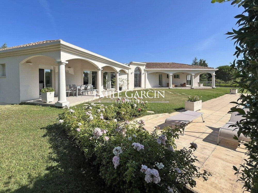 Main image of property: Provence-Alps-Cote d`Azur, Bouches-du-Rhône, Aix-en-Provence
