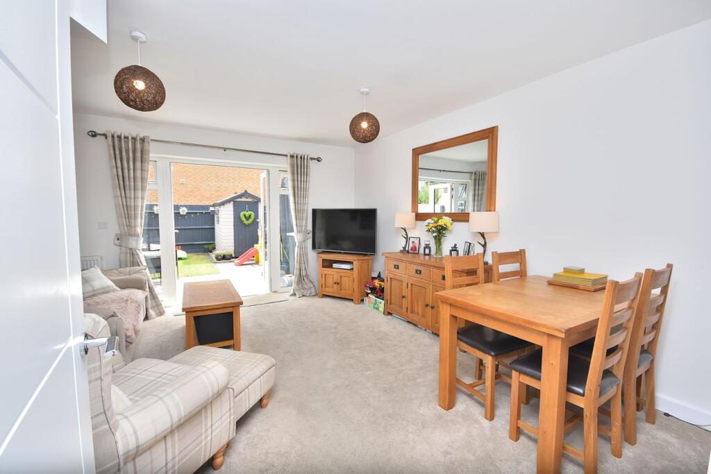 Kensington Close, Northampton, NN2 - View 2