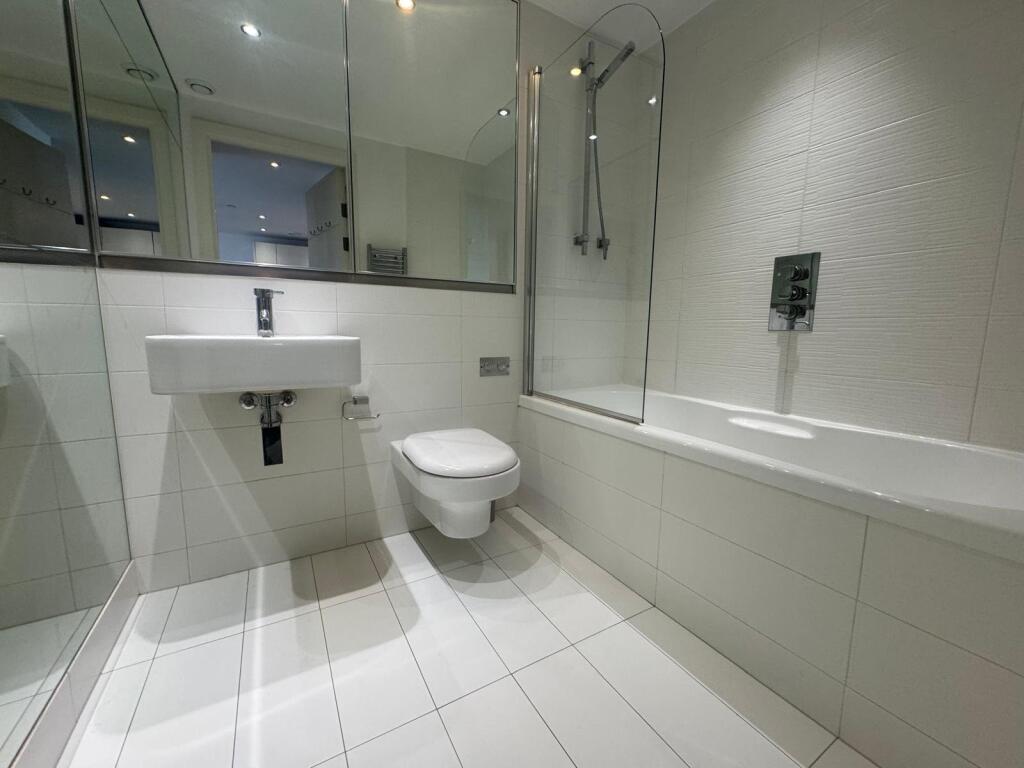Apartment in Manchester - View 5