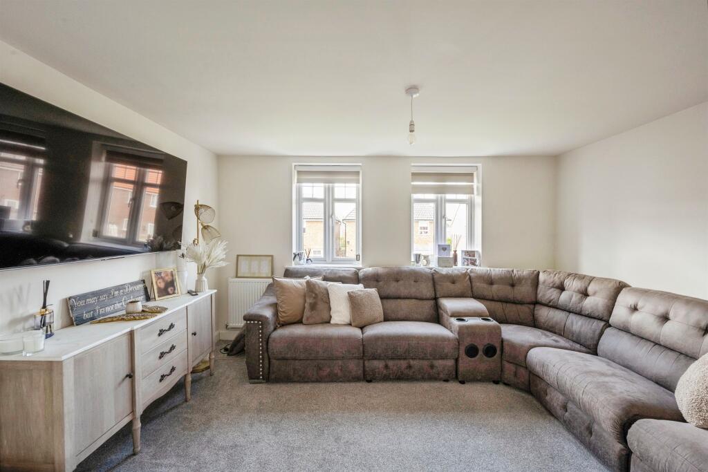 Braeburn Drive, Hatfield, Doncaster photo 4