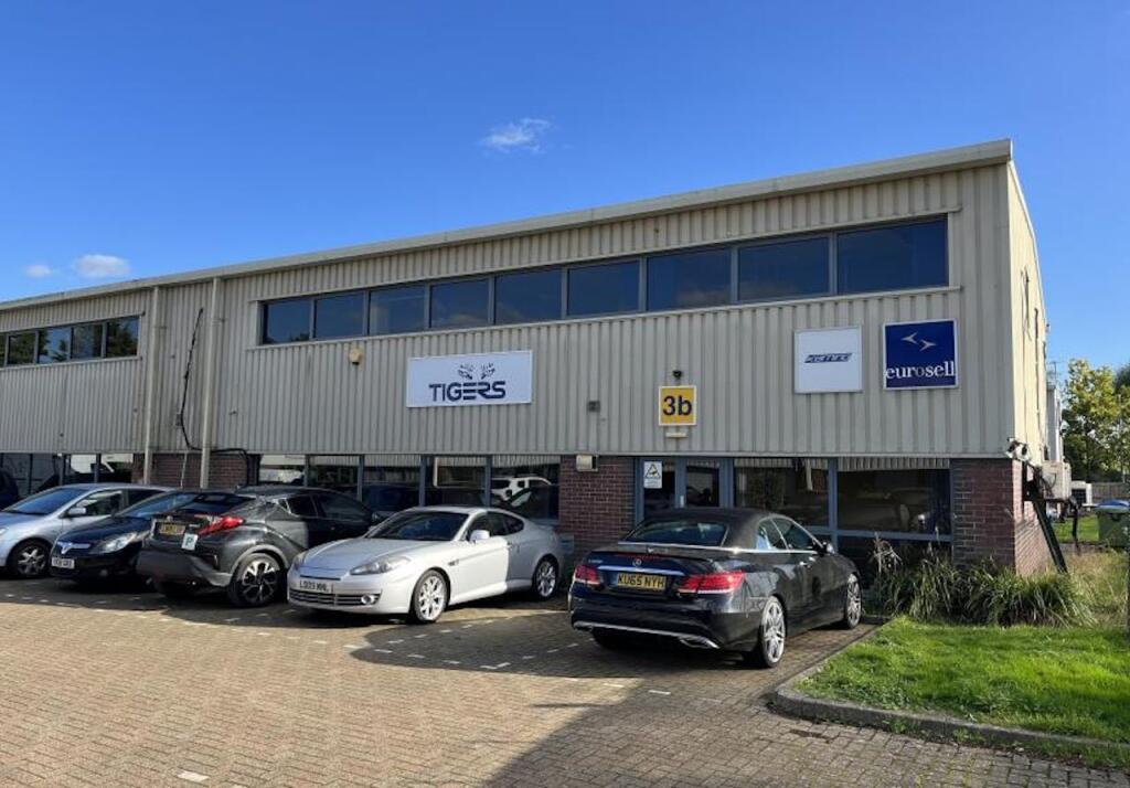 Main image of property: Unit 3B Gatwick Metro Centre, Balcombe Road, Horley, RH6 9GA