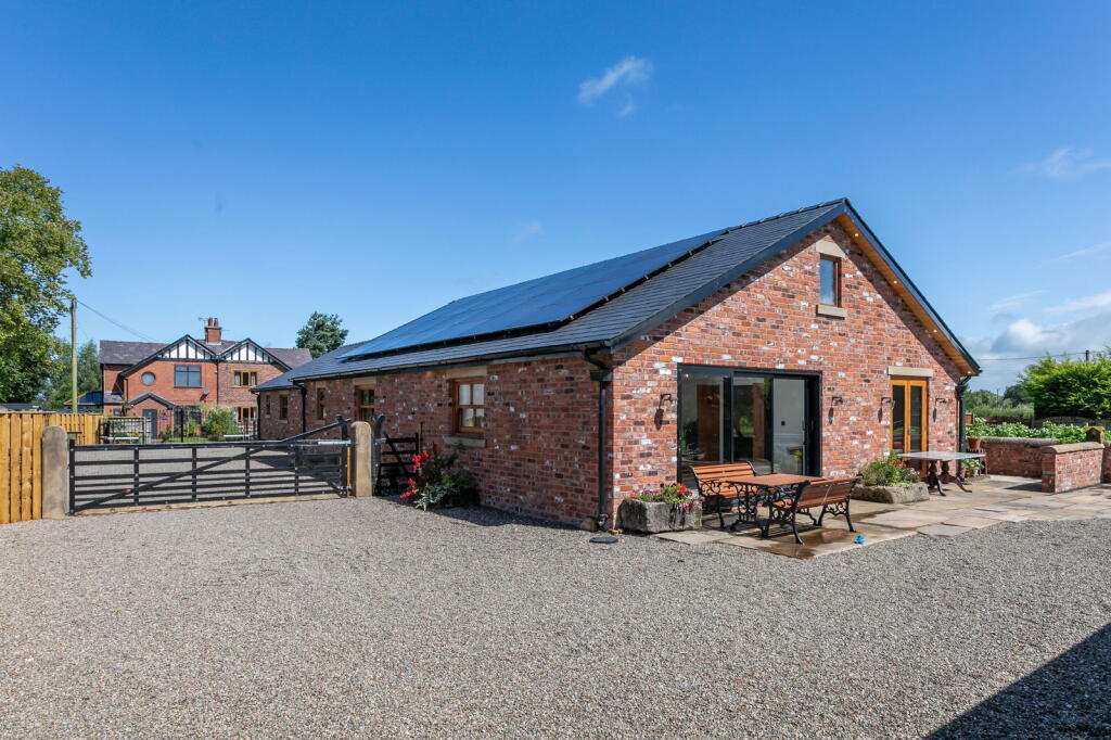 Main image of property: Tanners Lodge, Green Lane, Catforth, Preston, PR4 0HT