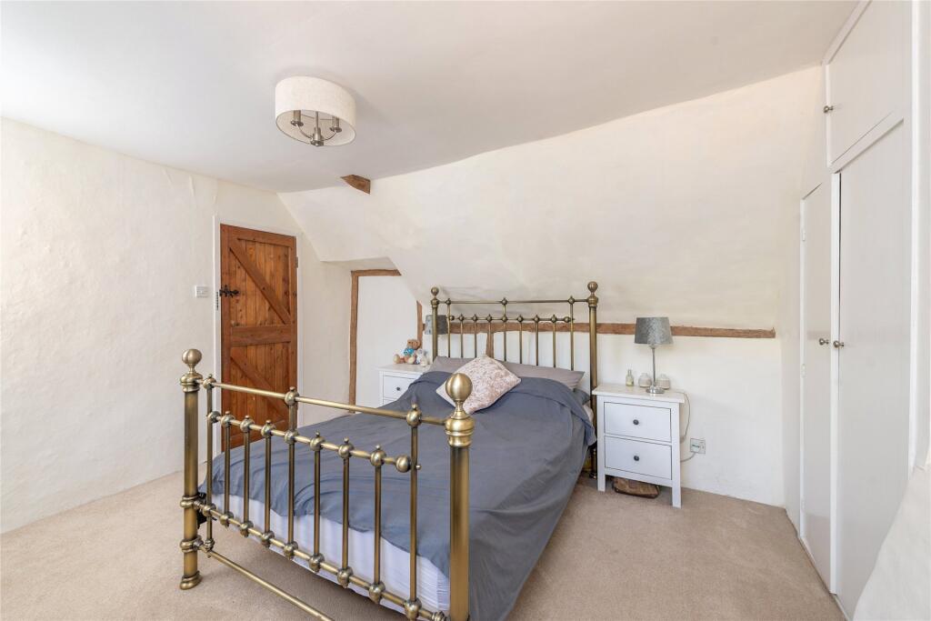 House in Bishopstone, Stone with Bishopstone and Hartwell - View 4