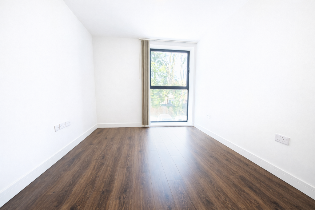 Apartment in Watford - View 4
