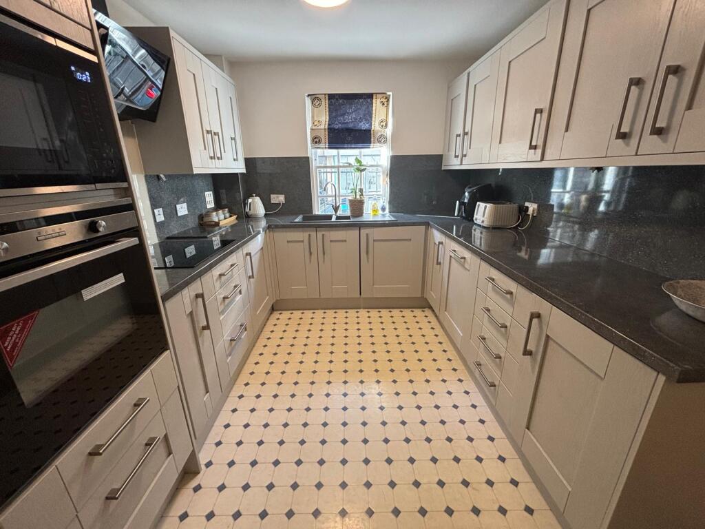 Main image of property: The Woolpack, Warwick