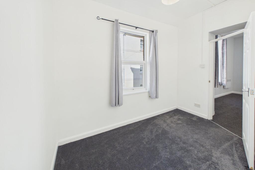 Apartment in Chester - More