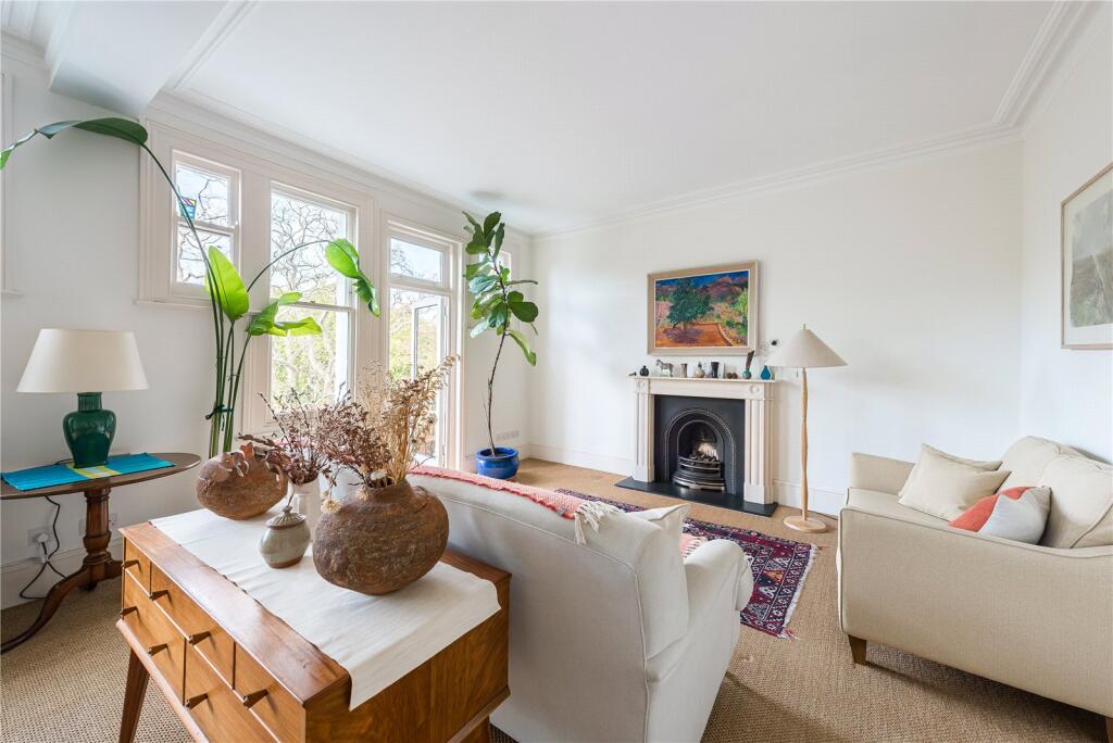 Apartment in London - More