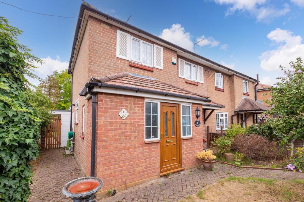 House in Slough - View 2