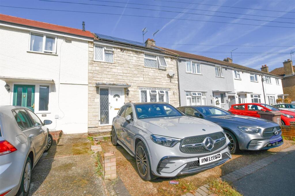 Main image of property: Kings Road, London Colney, AL2