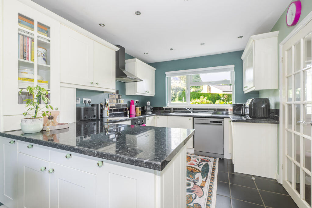 House in Wealden, St John's, Crowborough - View 2