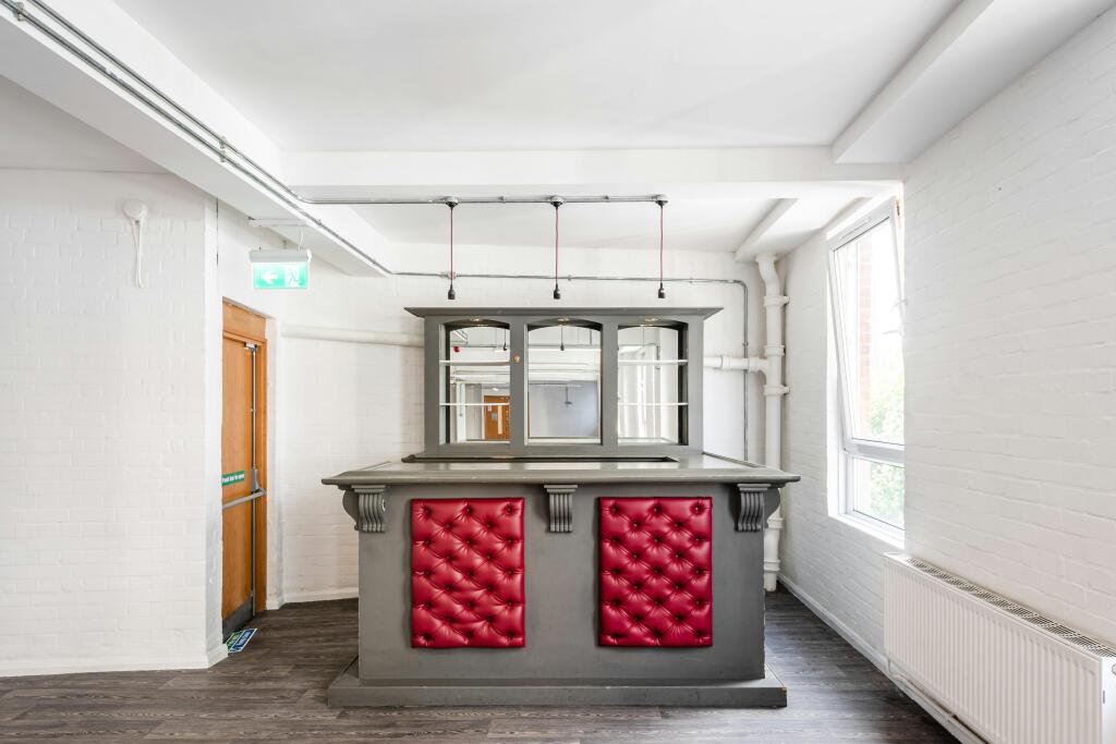 Universal Hse 34F Low Res 24.jpg