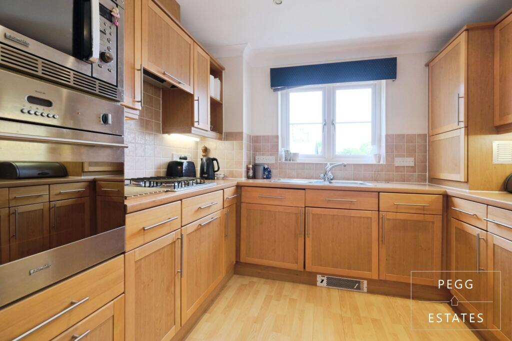 Apartment in Torquay - View 2