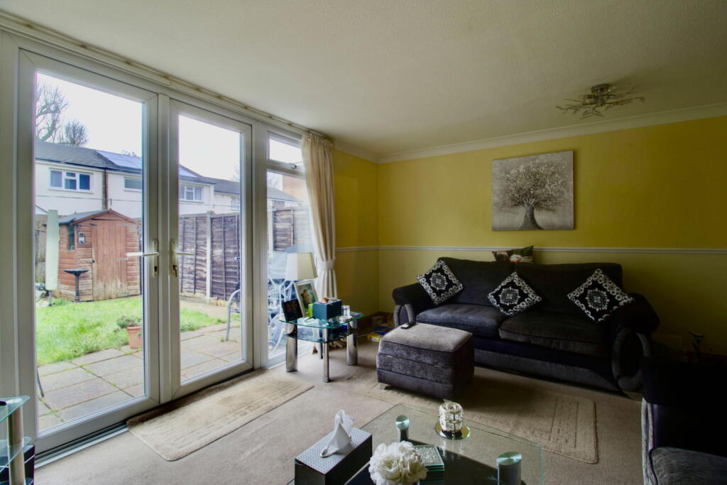 Hereford Walk, Basildon, SS14 3RF photo 3