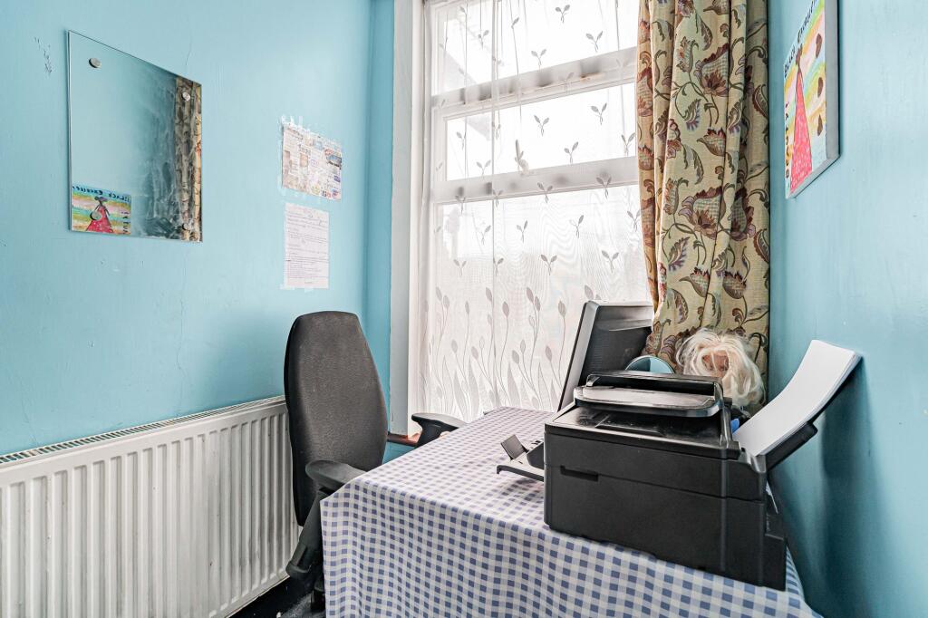 Apartment in London - View 5