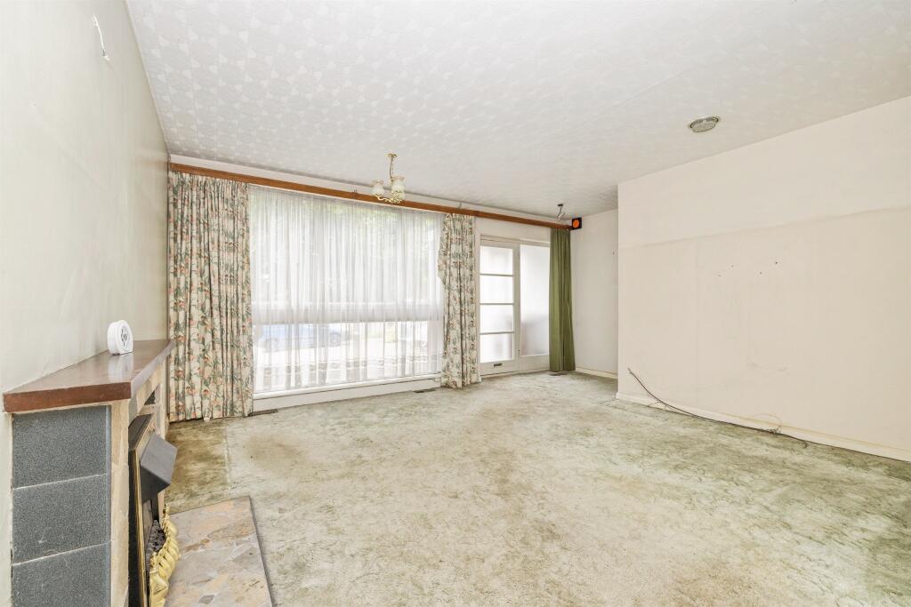 House in Hertsmere, Hertfordshire - View 4