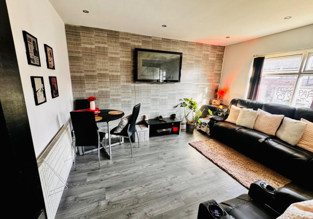 Mayville Avenue, Leeds, West Yorkshire, LS6 - View 4
