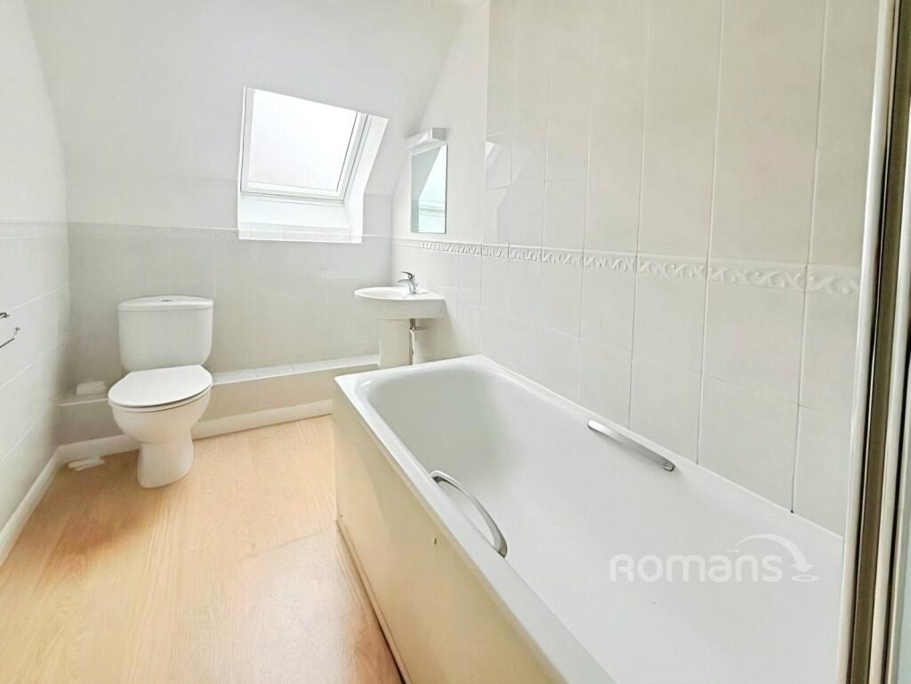 Apartment in Guildford - View 5
