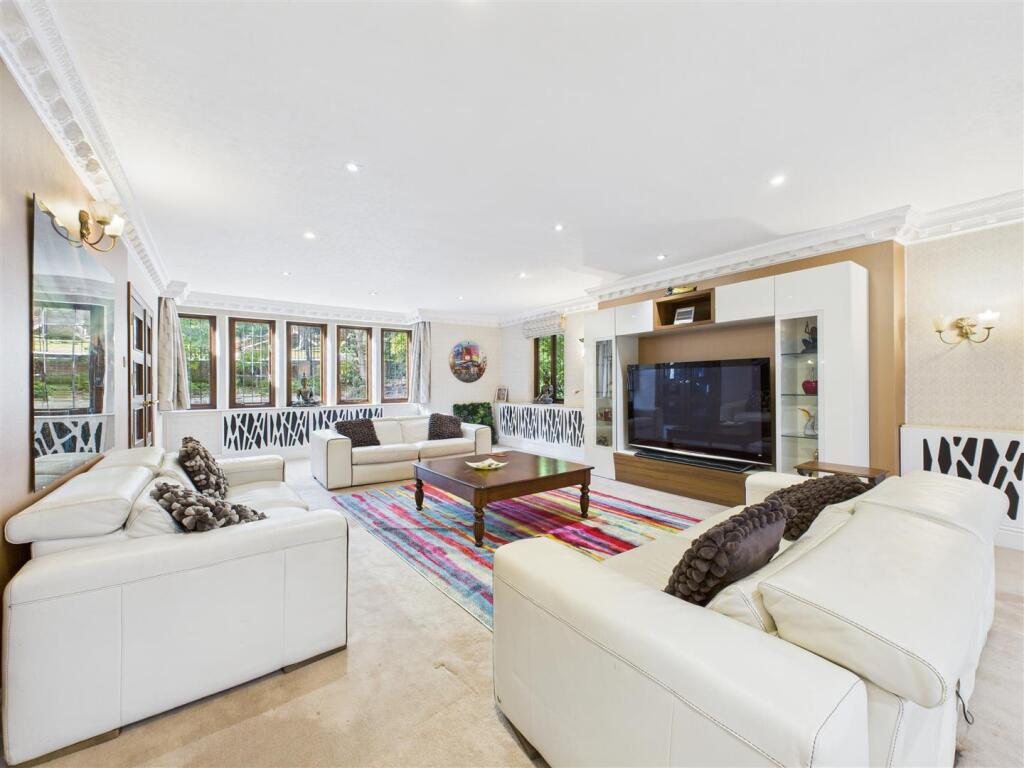 Main image of property: Oakbrook House, Riverdale Drive, Ranmoor, Sheffield