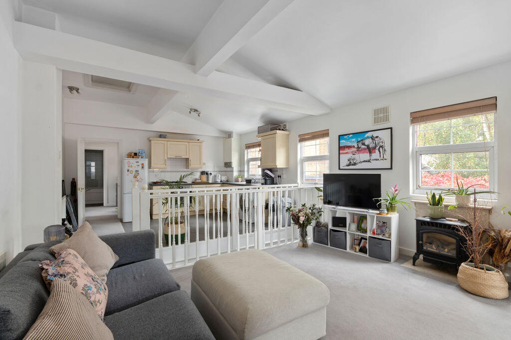 House in London - View 2