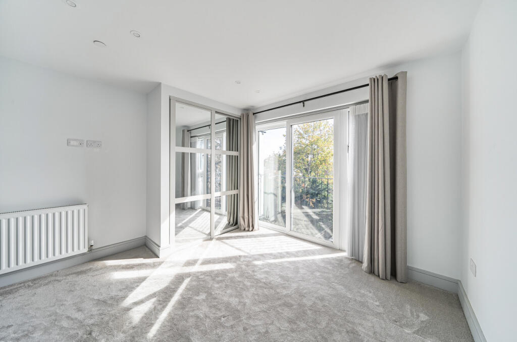 Apartment in Oxford, Highfield, Headington - View 3
