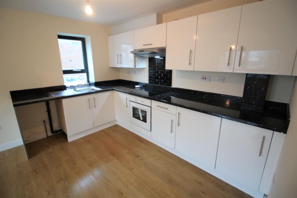 Apartment in Bolton - View 4