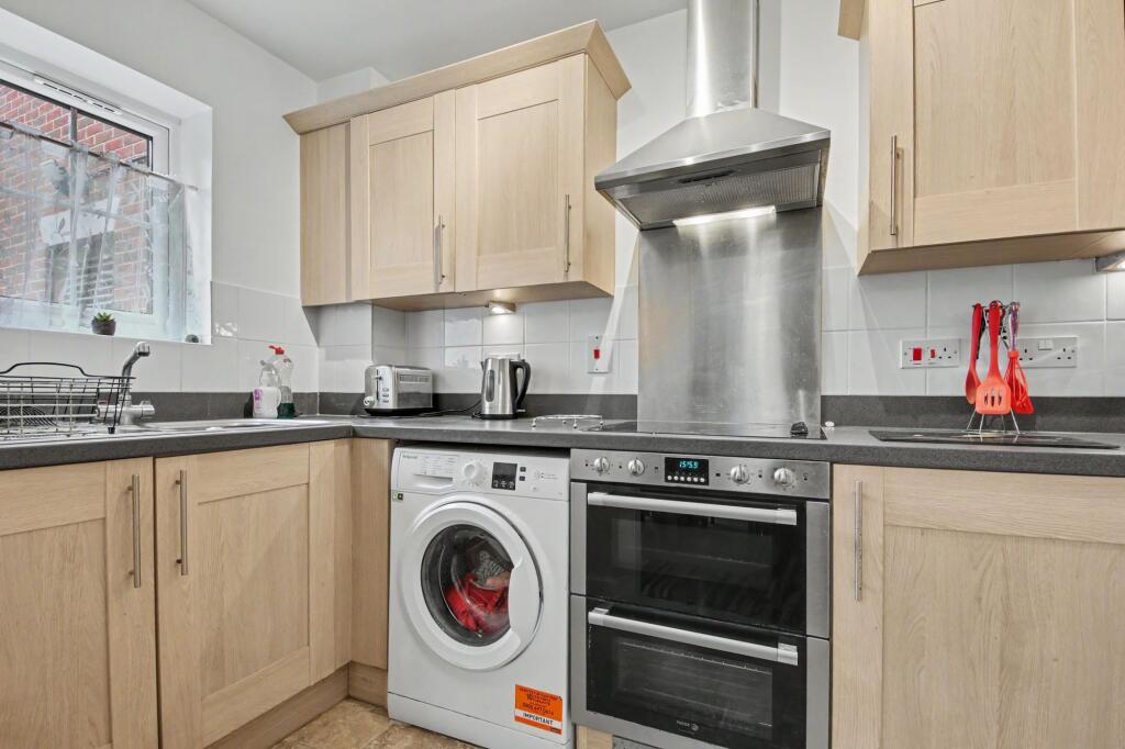 Apartment in Southampton - More