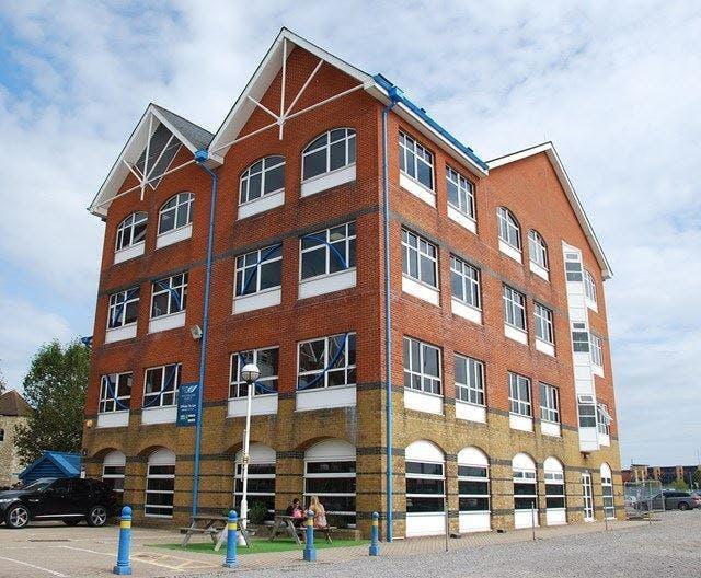 39cbd5c4b5c5d9f1047217d9f5958c73-5 Waterside Place_1_small.jpg